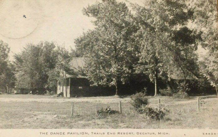 Trails End Resort Dance Pavillion - Old Postcard Of Trails End Resort Pavillion (newer photo)